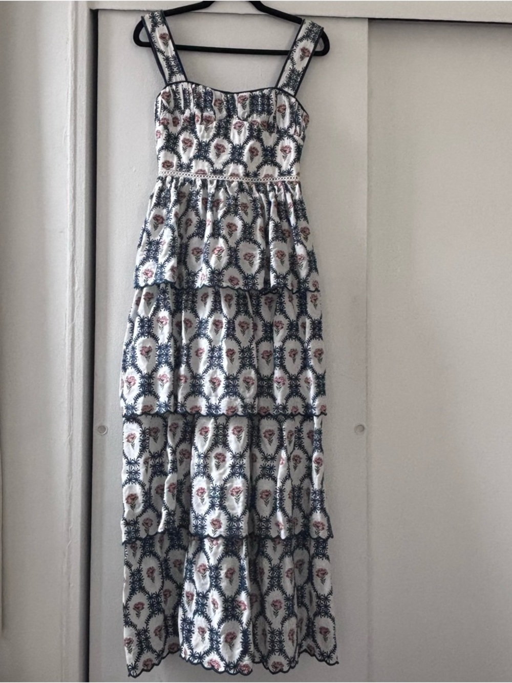 NWT Lug Von Siga Karmen Dress Carnation Embroidered Tiered Sz 36 / US 4